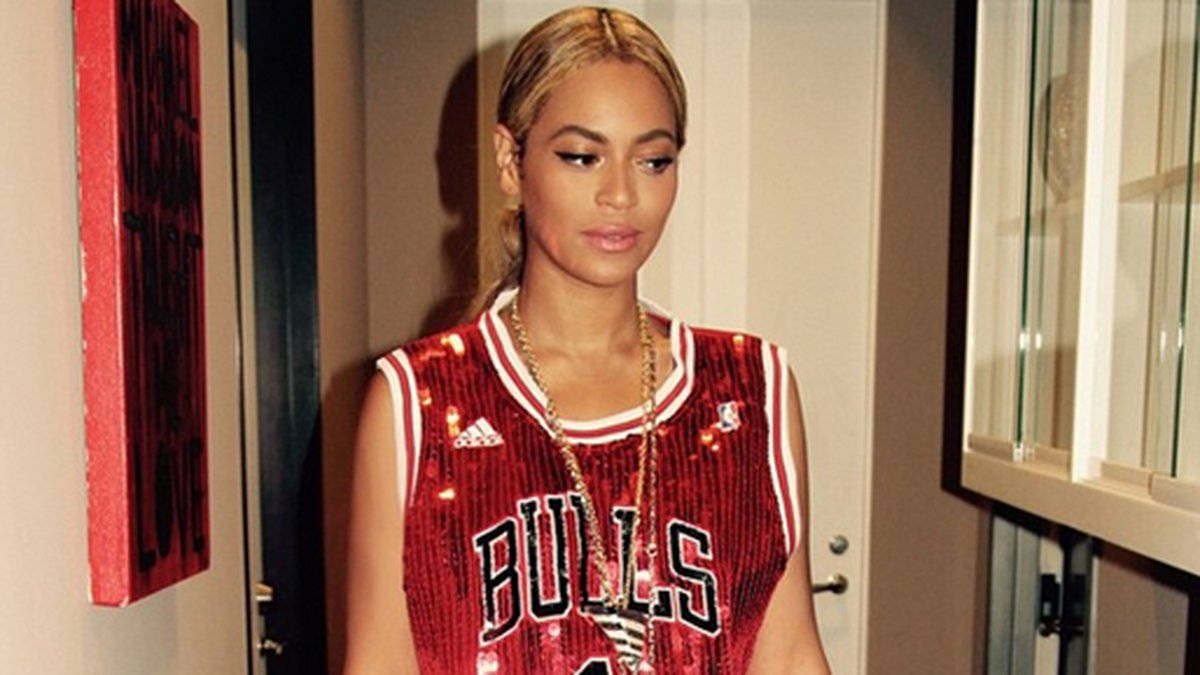 Beyoncé i Bulls-linne. 